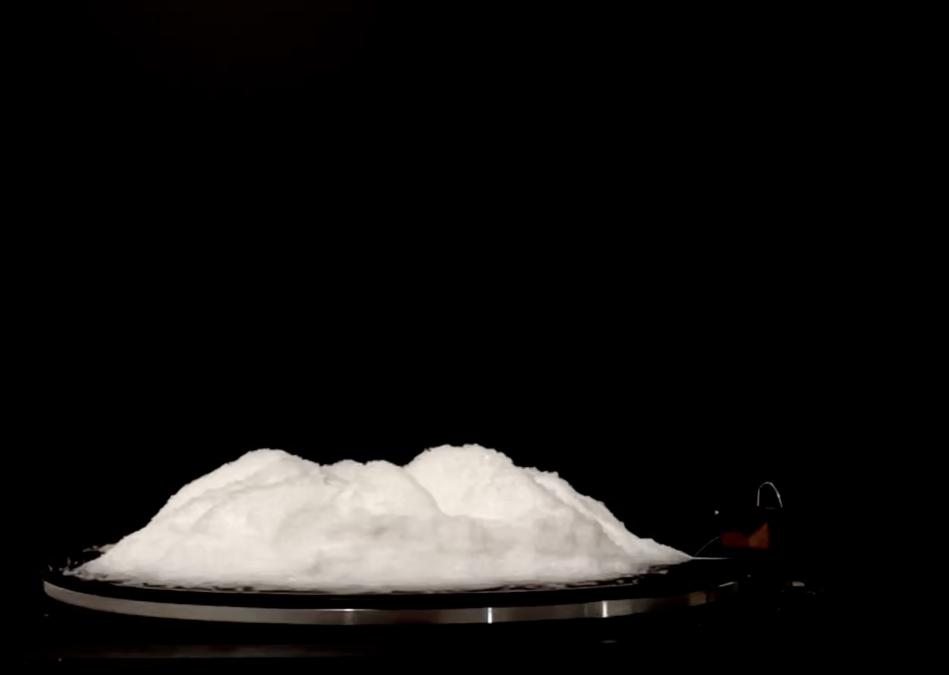 Vidéo TACET CRYSTAL TURNTABLE